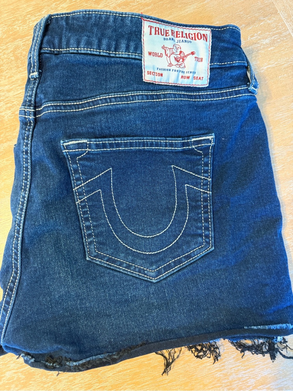 True Religion Jennies Mid Rise curvy shorts size 30